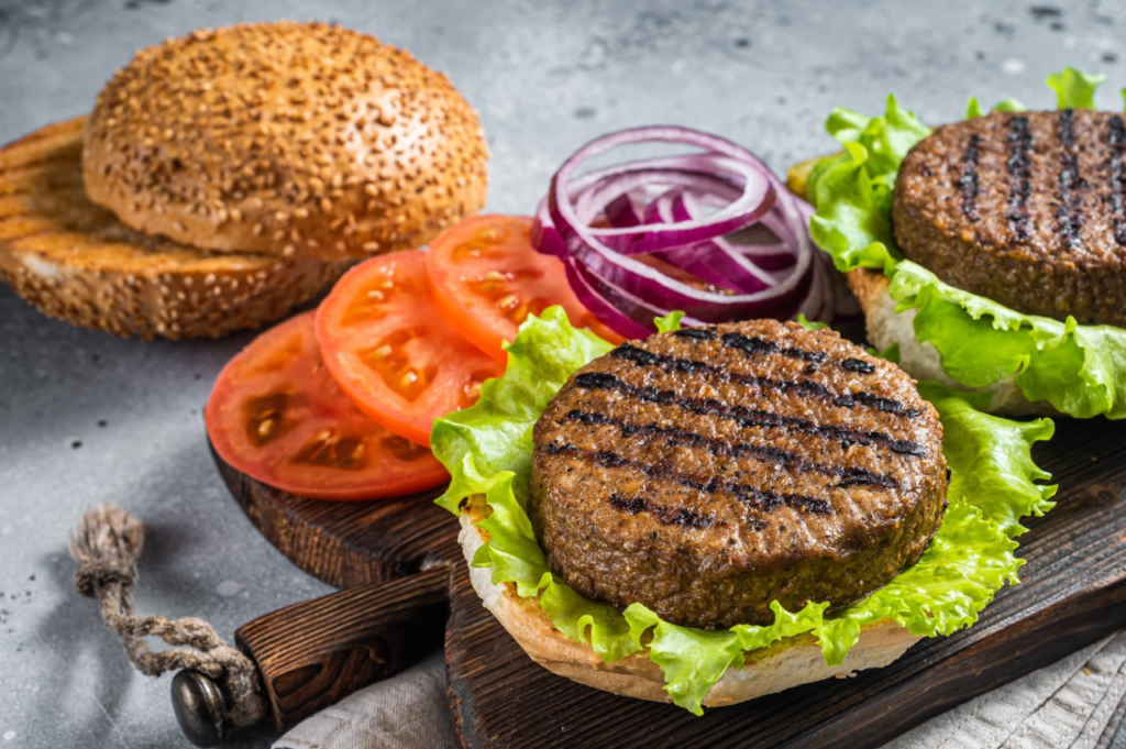 Beef Burger vs. Plant-Based Burgers: A Nutritional Comparison